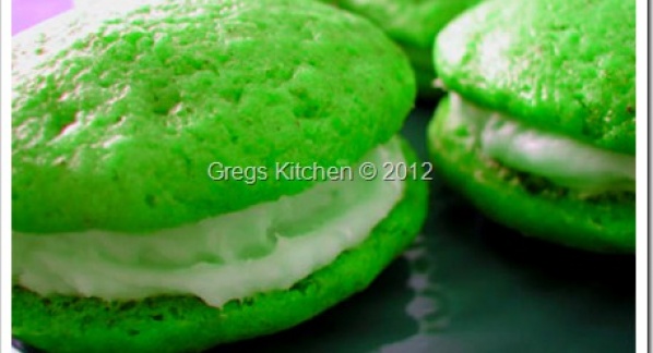 St. Paddies Green Velvet Whoopie Pies